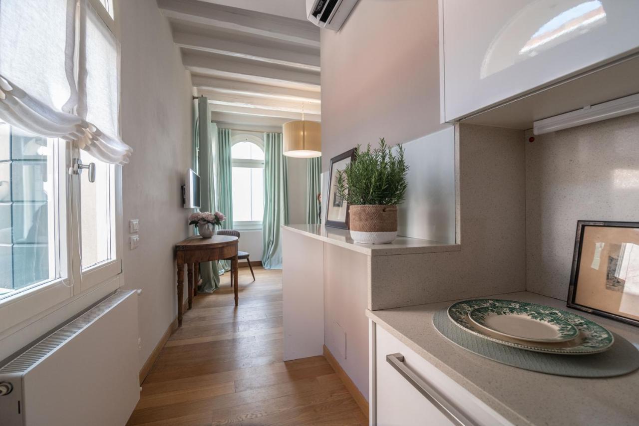Appartamento Delle Vele Venecia Exterior foto