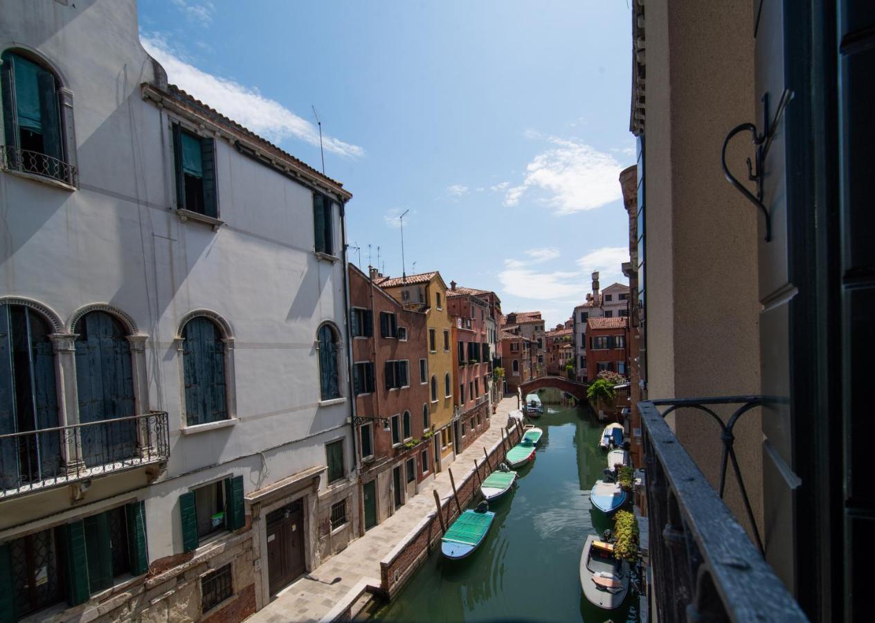 Appartamento Delle Vele Venecia Exterior foto